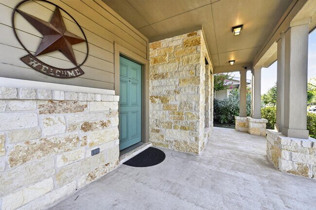 Foto del edificio - 5800 Baythorne Dr