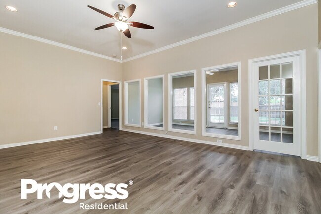 Building Photo - 2725 Running Duke Dr