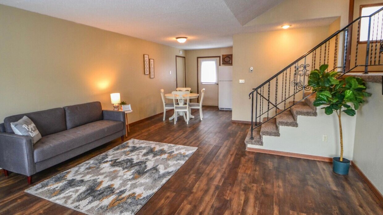 Foto principal - 1233 S Washington St