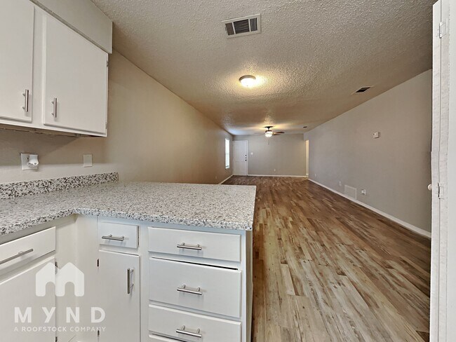 Foto del edificio - 2458 Avenue A