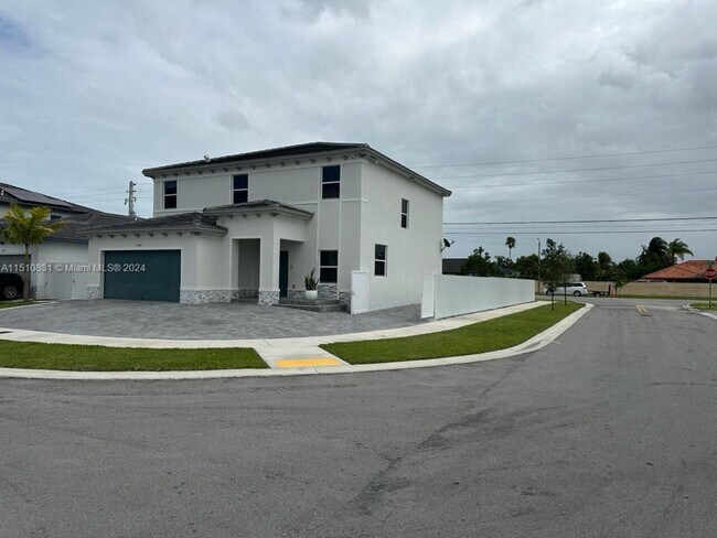 Foto del edificio - 12760 Sw 215th Ter #1 Miami, FL