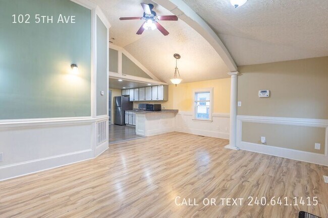 Foto del edificio - 102 5th Ave