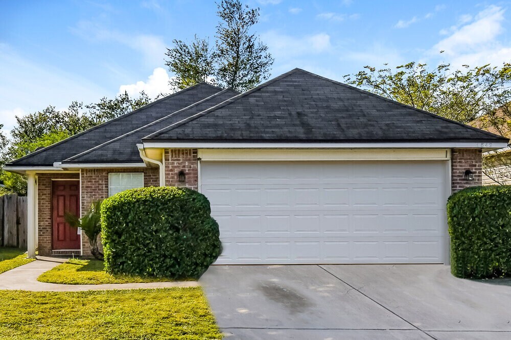 Primary Photo - 1542 Slash Pine Ct
