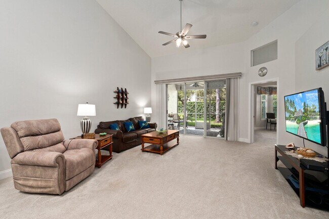 Foto del edificio - 1594 SW Harbour Isles Cir