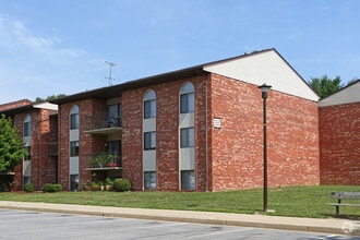 Building Photo - Chatham Gardens
