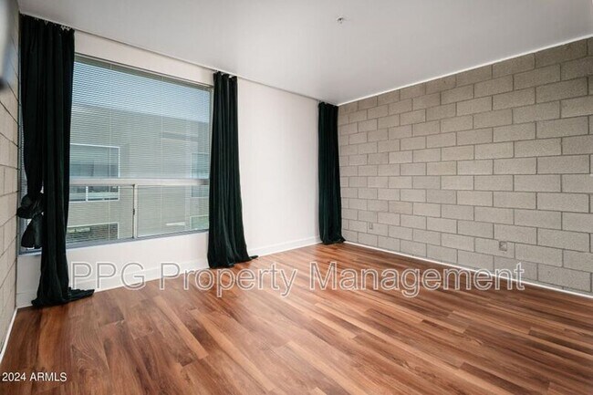 Foto del edificio - 537 E Willetta St