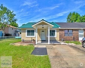 Building Photo - 713 Sharon St