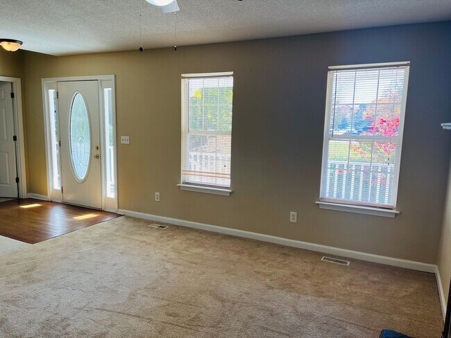 Building Photo - ***MOVE IN SPECIAL - $500 OF 1ST MONTHS RENT WITH A MOVE IN DATE BEFORE 01/15/2026*** Charming 3 ...