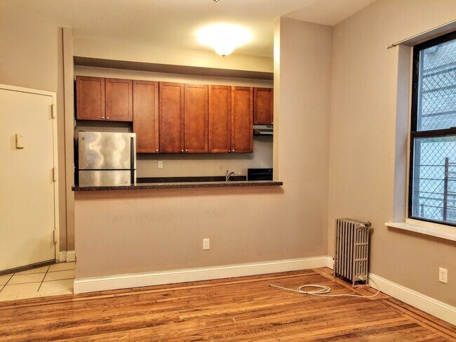 Building Photo - 809 Park Pl