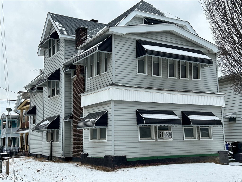 11718 Oakview Ave Unit 3, Cleveland, OH 44108 Room for Rent in