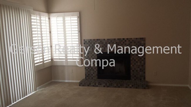 Building Photo - 262 W Los Arboles Dr