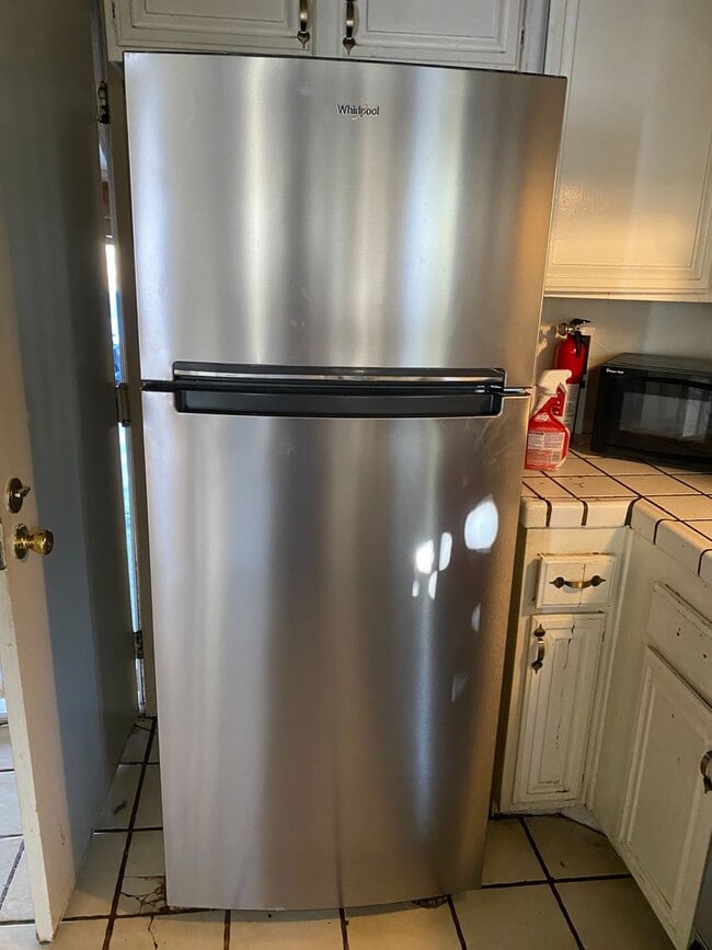 Building Photo - 317 Arrowhead Dr