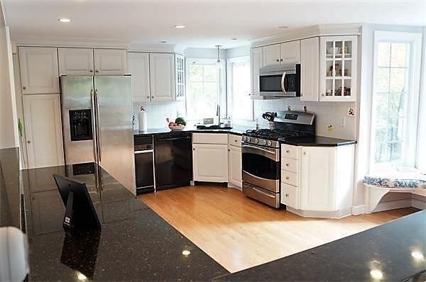 Building Photo - 4 bedroom in Lynnfield MA 01940