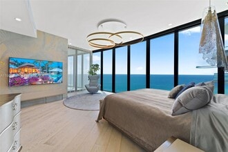 Building Photo - 18555 Collins Ave