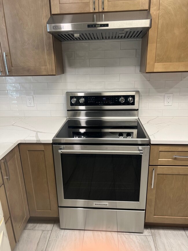 Building Photo - 7902 Richfield Rd