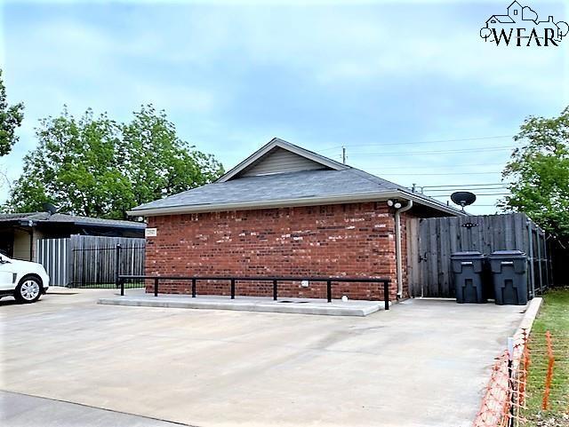 Building Photo - 2947 Cunningham Dr