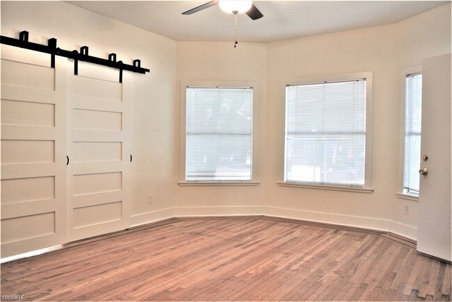 Building Photo - 1 br, 1 bath  - 827 14th St Apt C Apt C