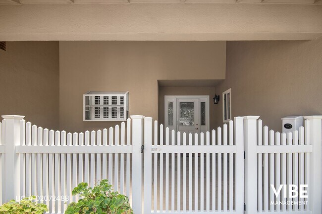 Foto del edificio - 222 LUPE AVE One story Quintessential Ranc...