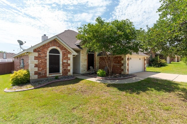 Building Photo - 2502 Jackson Dr