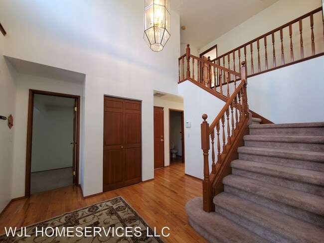 Building Photo - 5 br, 3 bath House - 18233 141st Ave SE