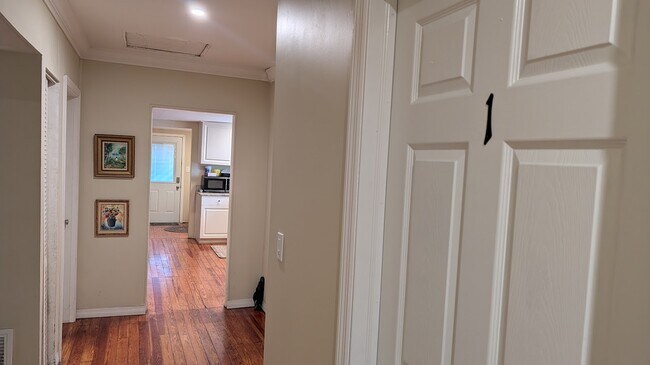 habitación 1 - 2255 1st Ave N