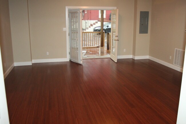 Foto del edificio - 824 Lincoln Ave