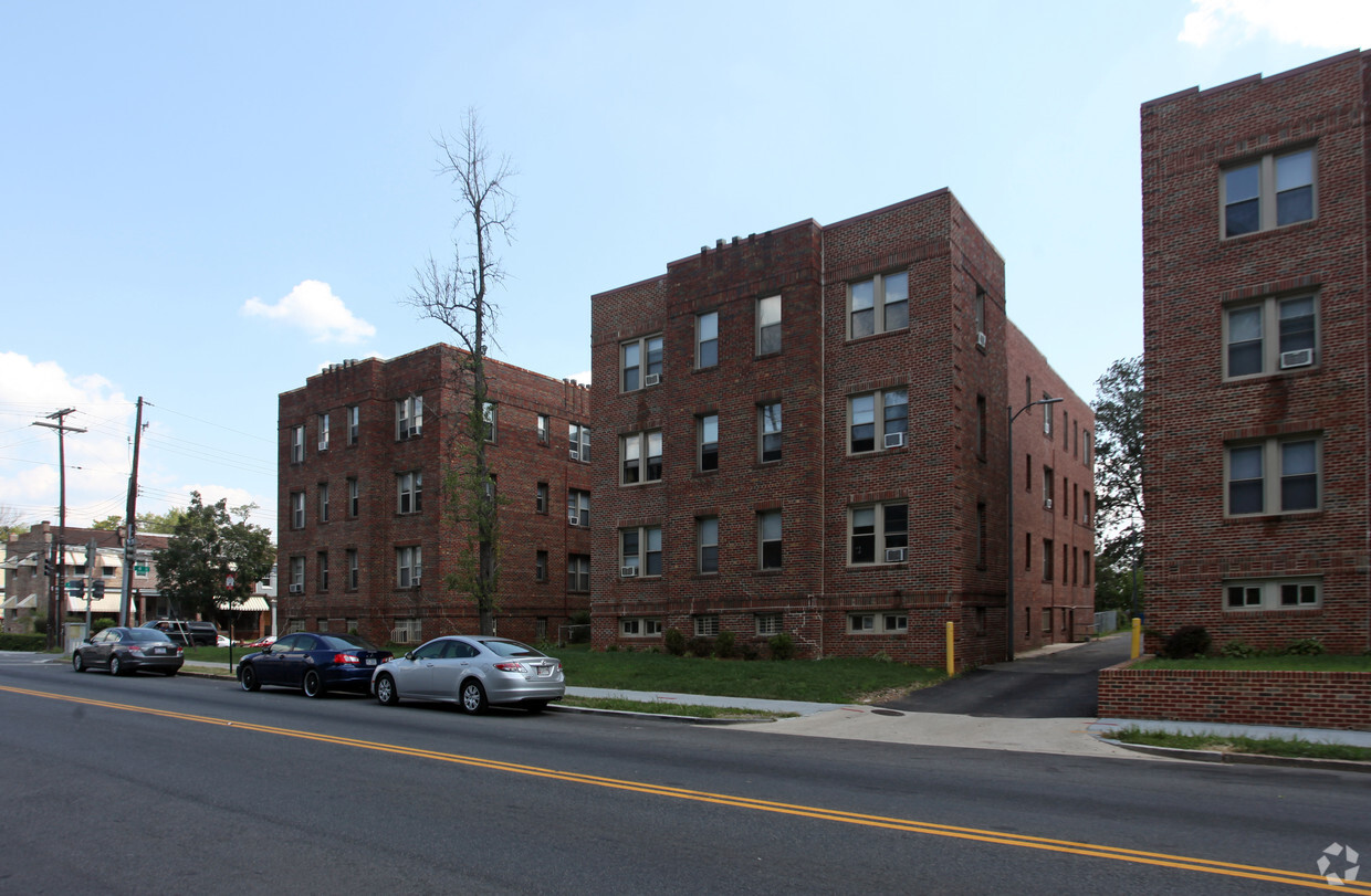 Primary Photo - Panorama Courts