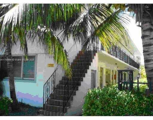 Foto principal - 8132 Harding Ave