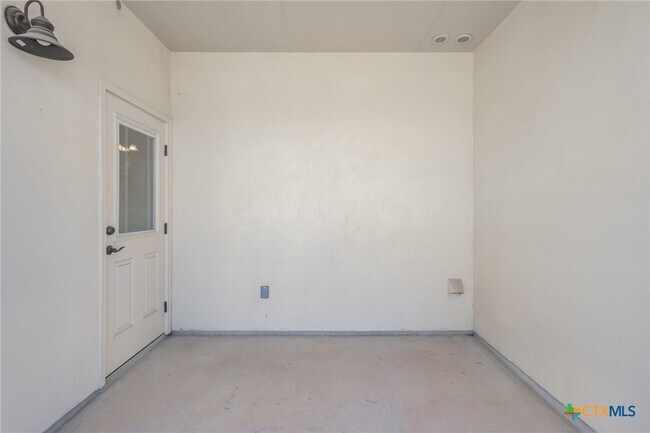 Foto del edificio - 1300 Black Locust Drive West