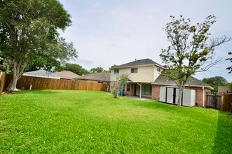 Building Photo - 6822 La Puente Dr