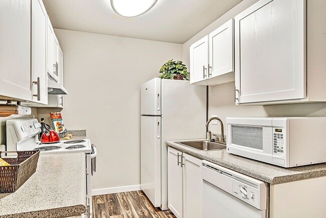 Kendall Ridge apartments — community photo - Kendall Ridge