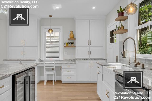 Foto del edificio - 3 bedroom in Brookline MA 02446