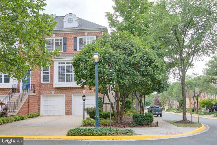 Foto principal - 1880 Crescent Park Dr