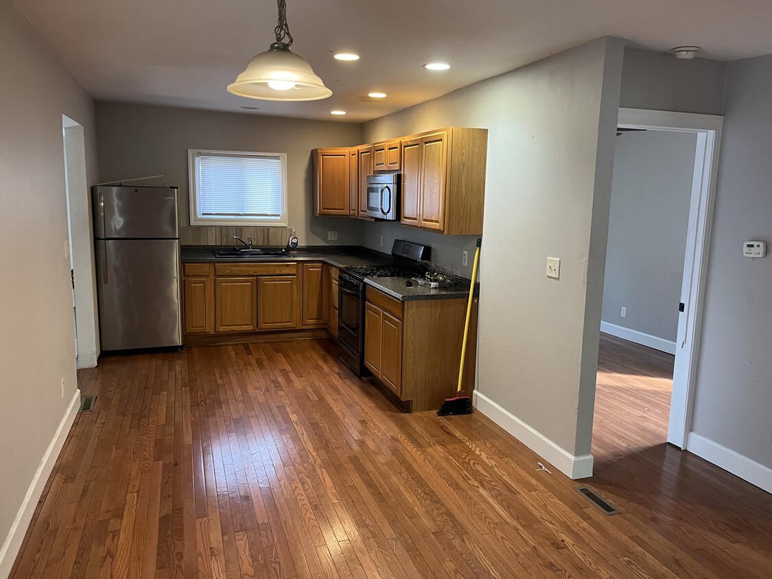 3218-n-gale-ave-peoria-il-61604-house-rental-in-peoria-il