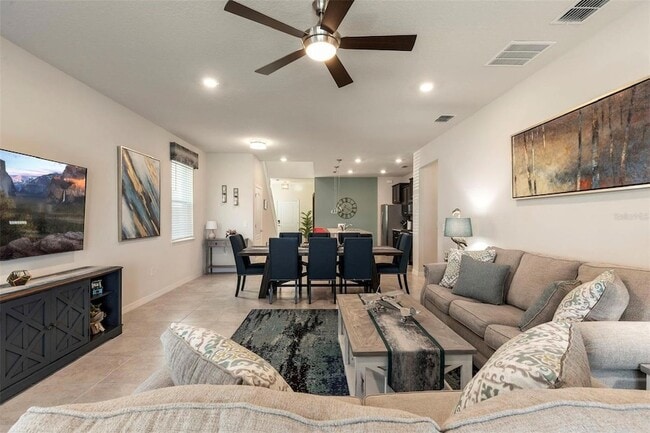 Photo - 7195 Oakmoss Loop House