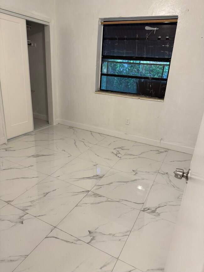 Foto del edificio - 16251 NE 18th Pl