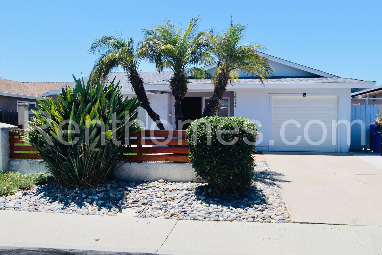 Primary Photo - 10944 Salinas Way