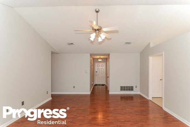 Building Photo - 6903 Wrenwood Dr