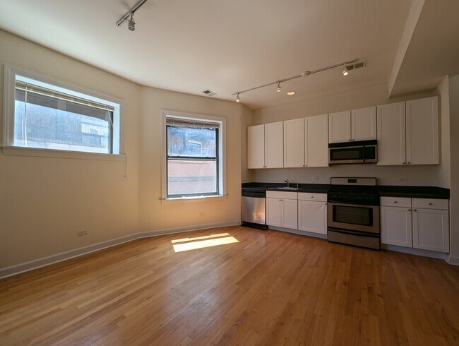 Foto del edificio - 4715 N Sheridan Rd