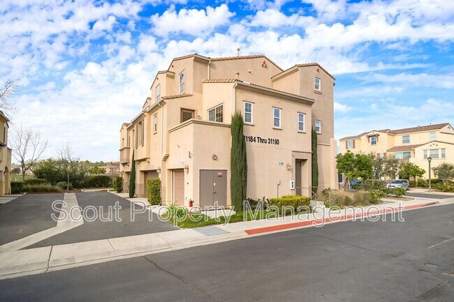 Foto del edificio - 31190 Strawberry Tree Ln