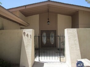 Building Photo - 641 Sonja Ct
