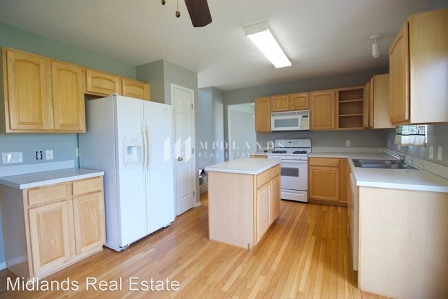 Building Photo - 4 br, 3.5 bath House - 7822 S 97th Circle