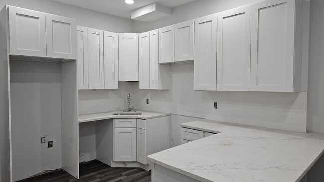 Building Photo - Now Showing!