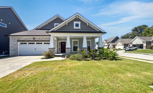 Building Photo - 5665 Bungalow Cir