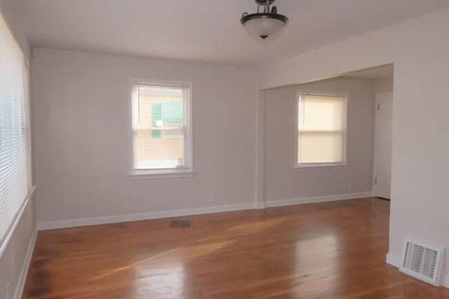 Photo - 2 Bed/ 1 Bath Home in Bellefontaine Neighbors