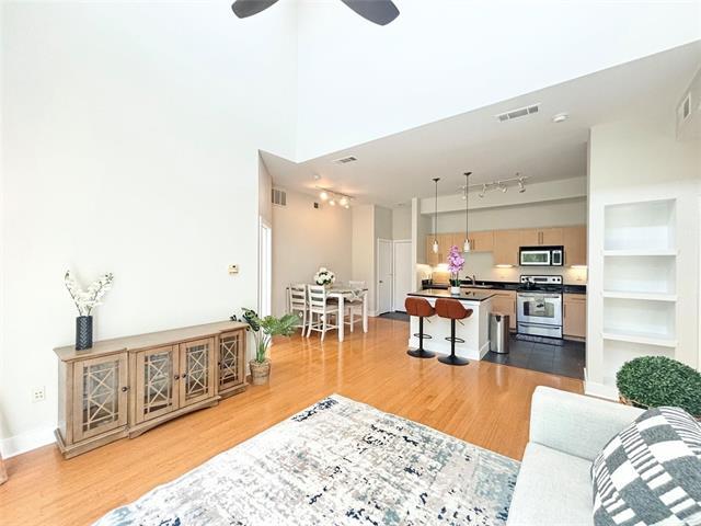 Foto del edificio - 4605 Cedar Springs Rd
