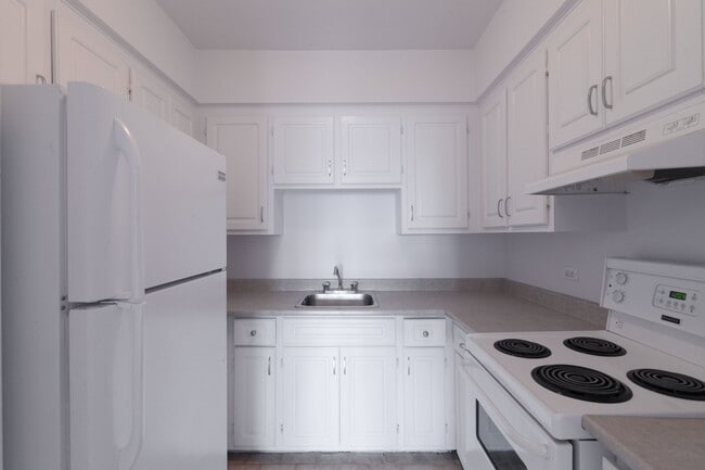 Photo du bâtiment - 2400 Av. Van Horne