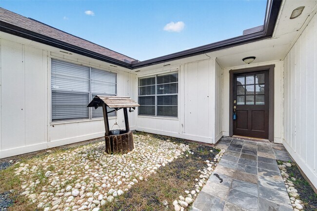 Foto del edificio - 3218 Tynemeadow Ct