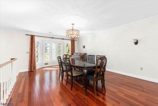 Foto del edificio - 300 Old York Rd