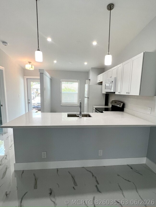 Building Photo - 8743 Rheims Rd